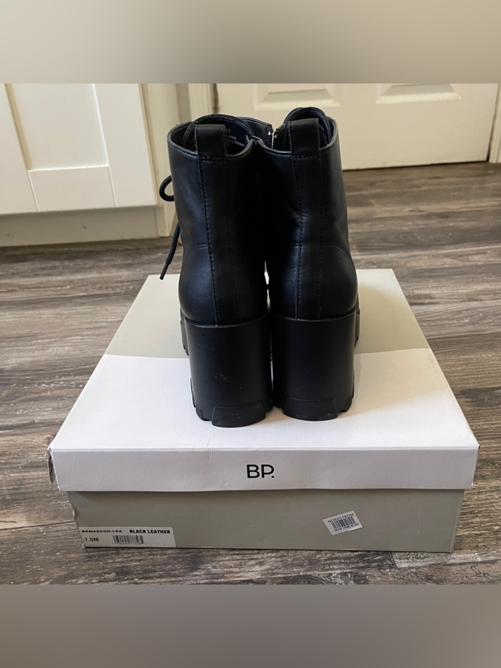 BP Black Leather Lace Up Ankle Boots 7.5 Lug Sole Block Heel Combat Boot - Picture 6 of 11